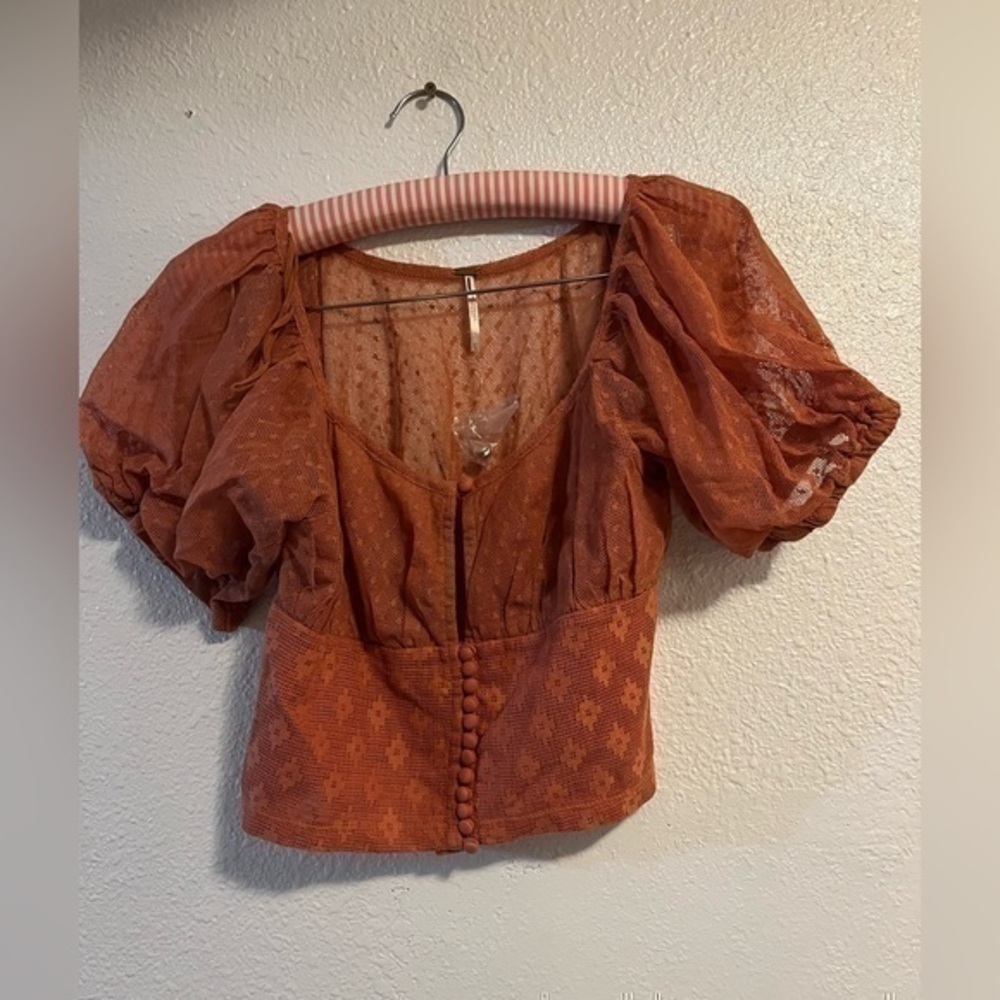 Free People NWOT Sheer Crop with Buttons and Puff Sleeve XS